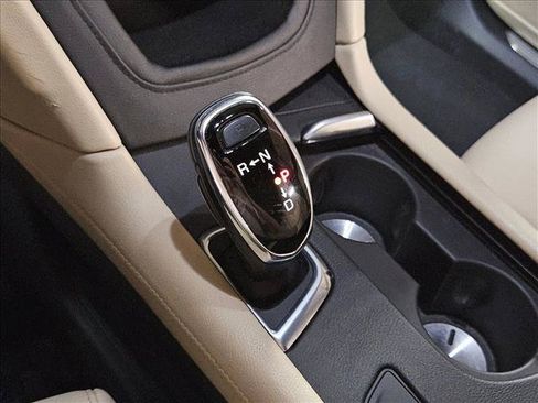 Used 2017 Cadillac XT5 FWD image 24
