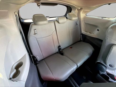 Used 2022 Toyota Sienna Limited AWD/4WD image 26