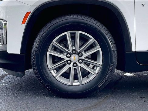 Used 2023 Chevrolet Traverse LT AWD/4WD image 7
