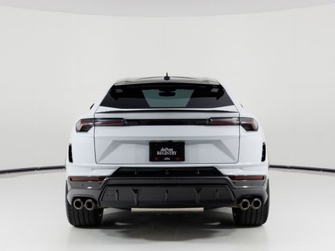 Used 2024 Lamborghini Urus Performante AWD/4WD image 4