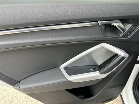 Used 2024 Audi Q3 2.0T Premium image 14