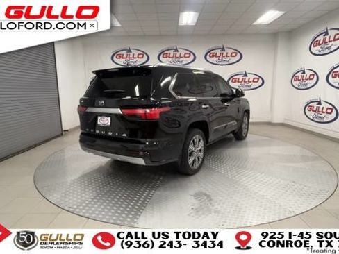 Used 2024 Toyota Sequoia Capstone AWD/4WD image 2