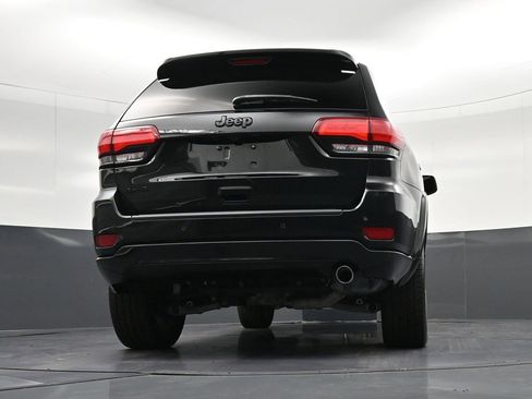 Used 2020 Jeep Grand Cherokee Altitude AWD/4WD image 33