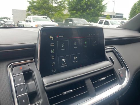 Used 2024 GMC Yukon SLT AWD/4WD image 14