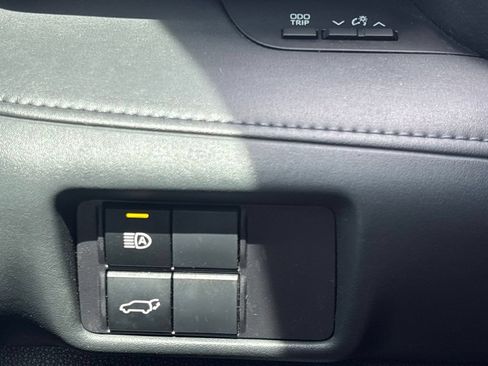 Used 2022 Toyota Highlander XSE FWD image 25