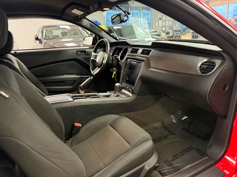 Used 2014 Ford Mustang Coupe w/ V6 Performance Package image 23
