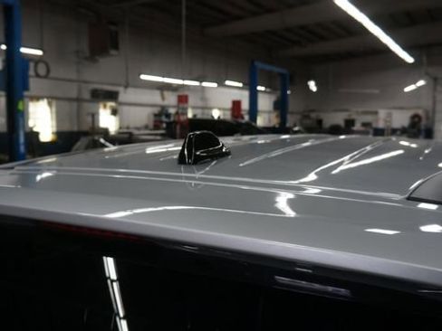 Used 2024 Chrysler Pacifica Touring-L image 47