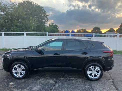 Used 2024 Chevrolet Trax LS FWD image 5
