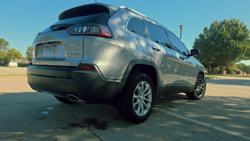 Used 2019 Jeep Cherokee Latitude w/ Popular Appearance Group FWD image 10