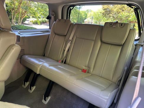 Used 2012 Ford Expedition Limited RWD image 22