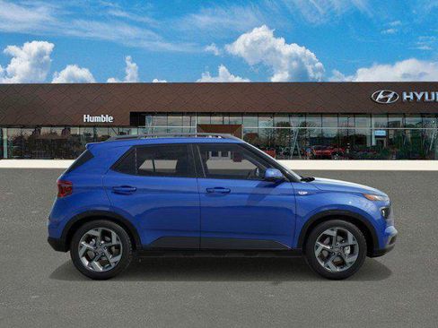 New 2025 Hyundai Venue SEL image 7