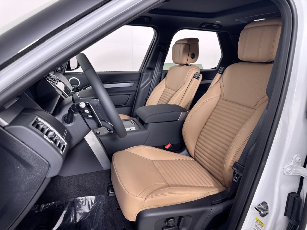 New 2026 Land Rover Discovery Limited Edition AWD/4WD image 11