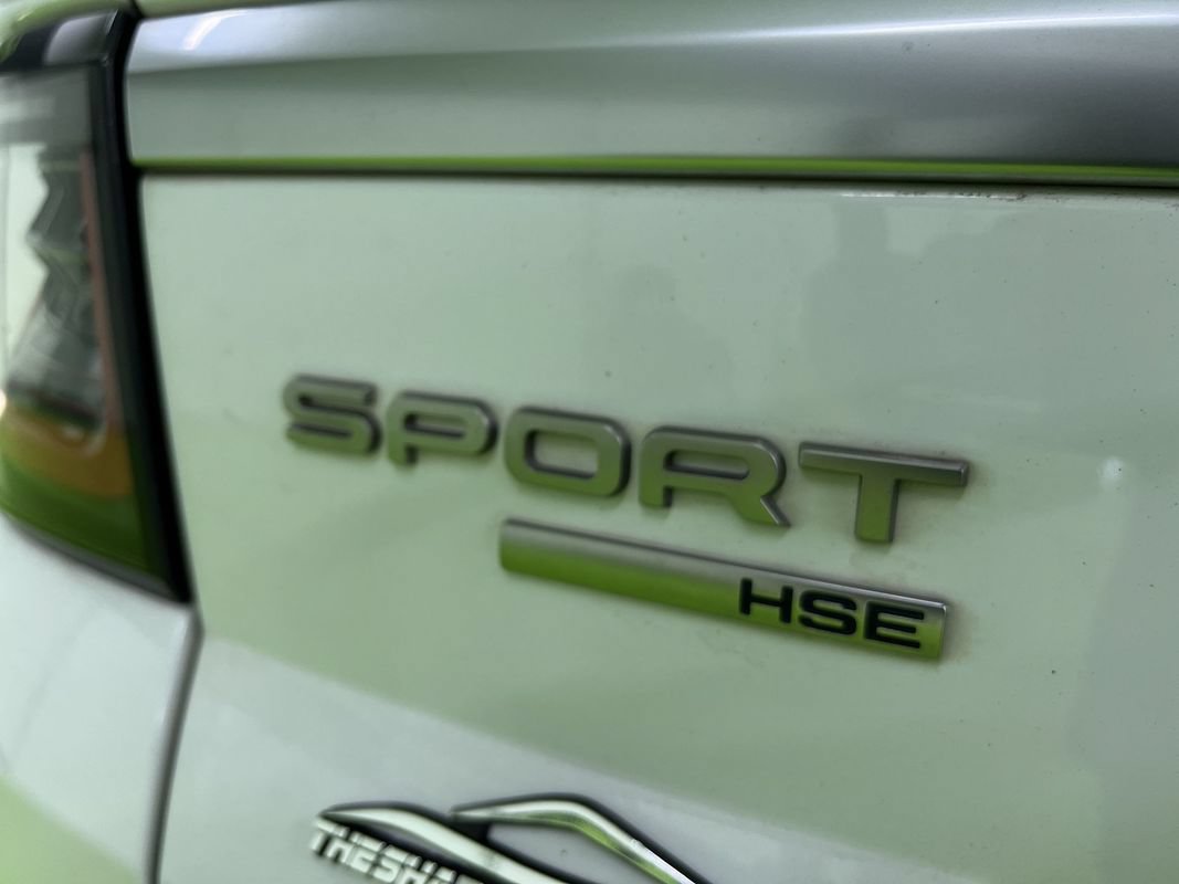 Used 2018 Land Rover Range Rover Sport HSE AWD/4WD image 12