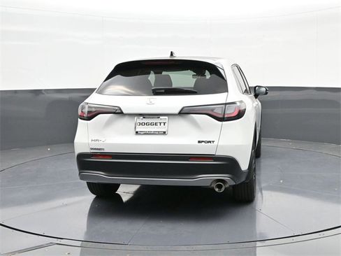 Certified 2025 Honda HR-V Sport image 11