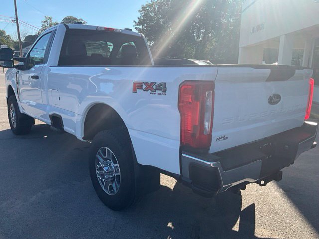 Used 2025 Ford F350 XLT w/ FX4 Off-Road Package AWD/4WD image 7