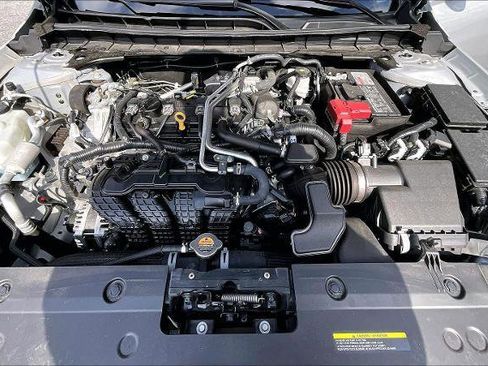 Used 2025 Nissan Altima 2.5 SV image 30