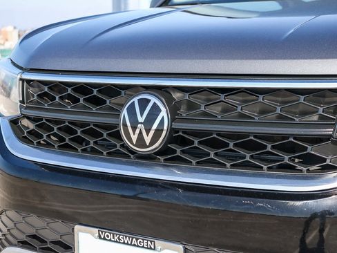 Used 2024 Volkswagen Taos S image 5