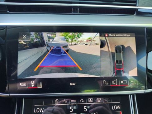 Used 2023 Audi A8 L 3.0T image 17