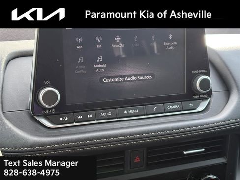 Used 2023 Nissan Rogue S image 11