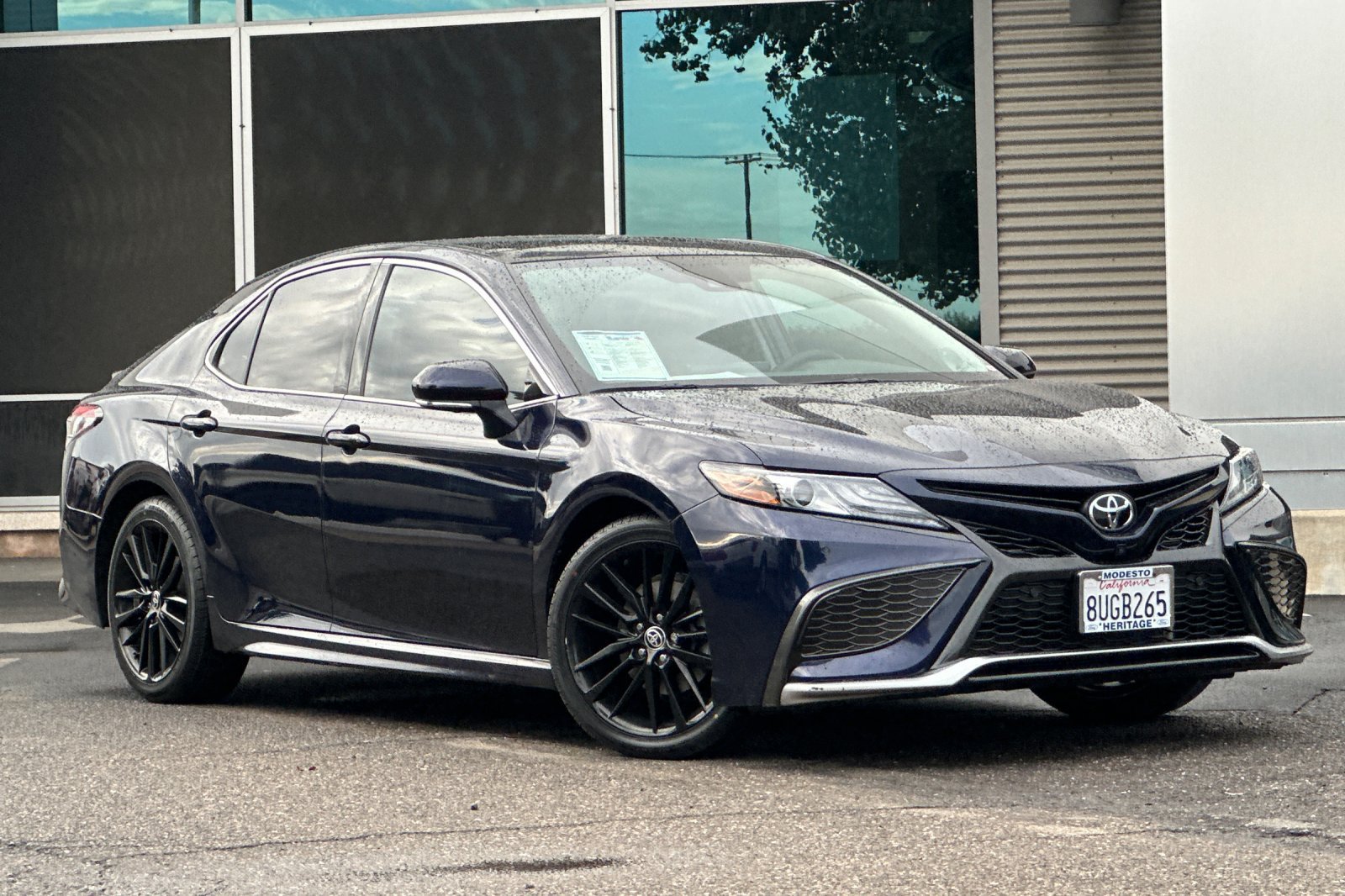 Used 2021 Toyota Camry XSE w/ Navigation Package FWD image 1