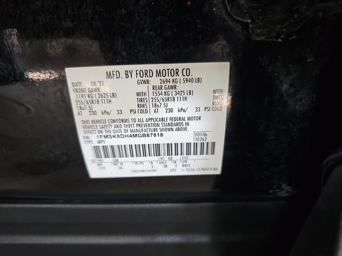 Used 2021 Ford Explorer XLT w/ Equipment Group 202A AWD/4WD image 36