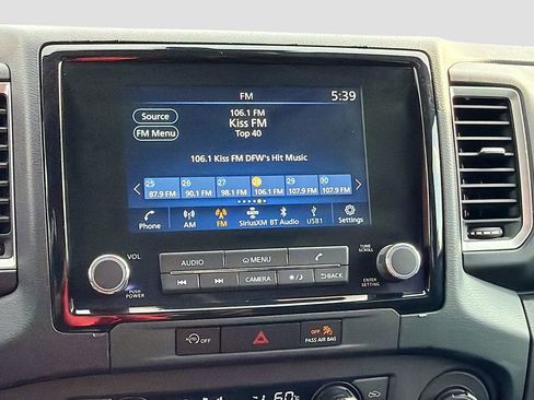 Used 2024 Nissan Frontier SV w/ SV Convenience Package RWD image 14