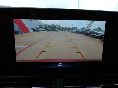 Used 2025 Chevrolet Trax RS w/ Sunroof Package FWD image 31