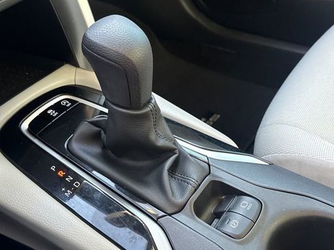 Used 2022 Toyota Corolla Cross L image 26