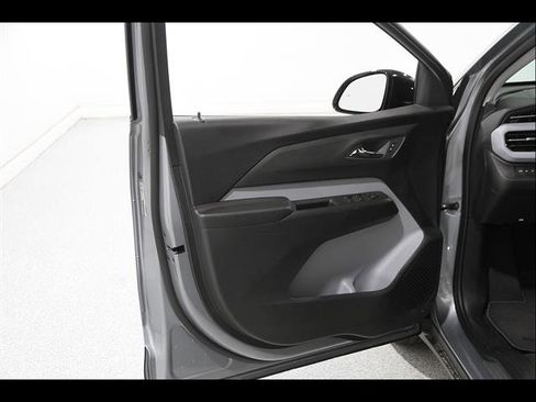 Used 2027 Chevrolet Bolt LT w/ Comfort Package FWD image 5