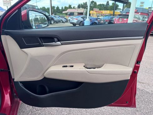 Used 2017 Hyundai Elantra Value Edition w/ Cargo Package image 18