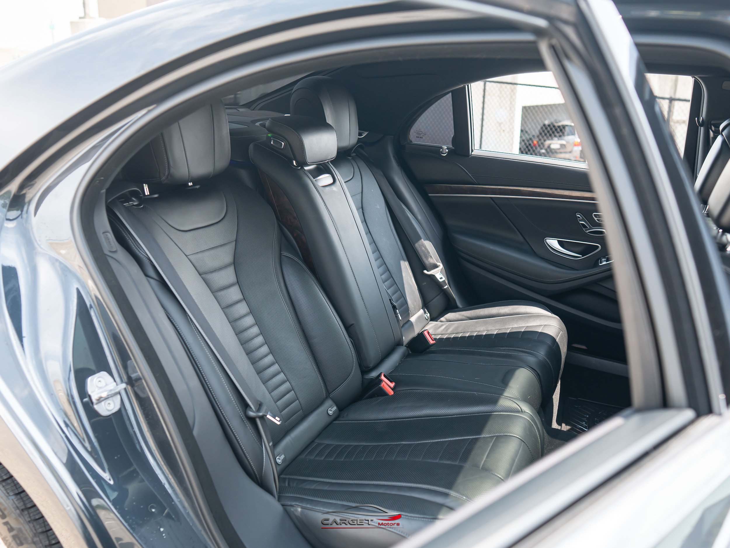 Used 2019 Mercedes-Benz S 560 4MATIC Sedan image 17