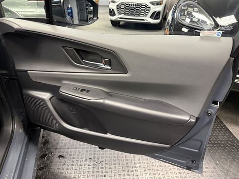 Used 2024 Toyota Prius Limited image 29