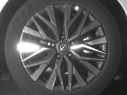Used 2025 Nissan Altima 2.5 SV FWD image 13