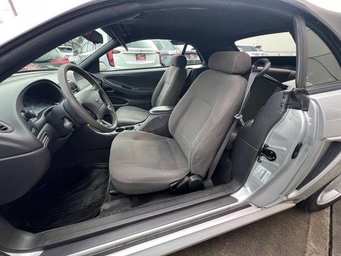 Used 2000 Ford Mustang Convertible image 11