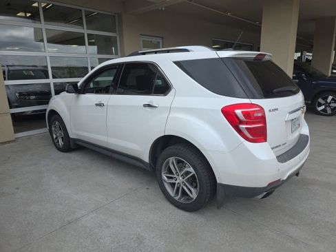 Used 2017 Chevrolet Equinox Premier w/ Enhanced Convenience Package AWD/4WD image 2