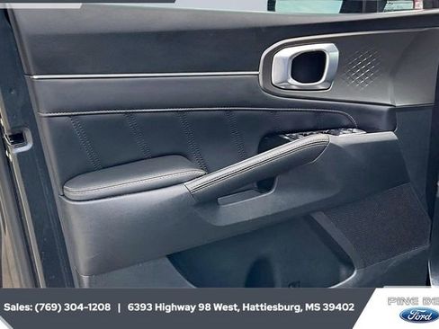 Used 2023 Kia Sorento SX image 17