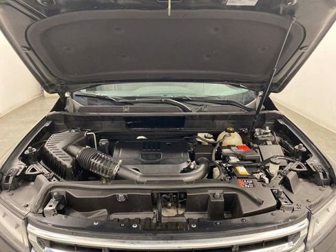 Used 2023 GMC Acadia SLE w/ Driver Convenience Package image 32