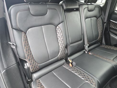 Used 2023 Jeep Grand Cherokee Summit AWD/4WD image 18