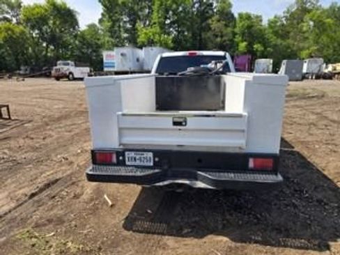 Used 2026 Ford F350 XL w/ FX4 Off-Road Package AWD/4WD image 3