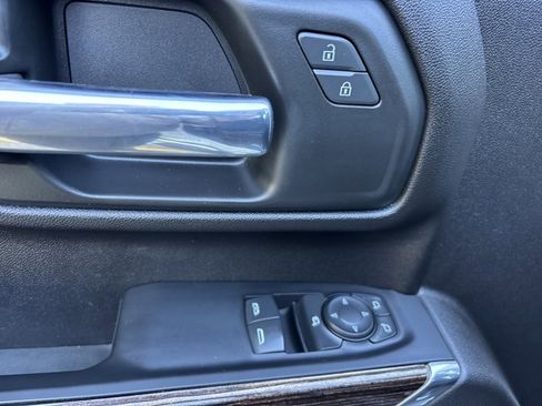 Used 2024 GMC Sierra 3500 SLE w/ SLE Convenience Package image 22