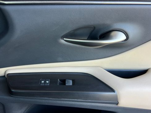 Used 2019 Lexus ES 350 w/ Premium Package image 20