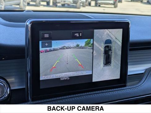 Used 2021 Lincoln Corsair FWD w/ Premium Package image 18