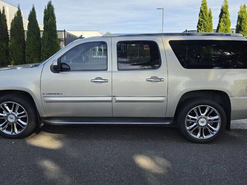 Used 2007 GMC Yukon XL Denali image 8
