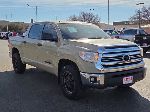 Used 2017 Toyota Tundra SR5 image 5