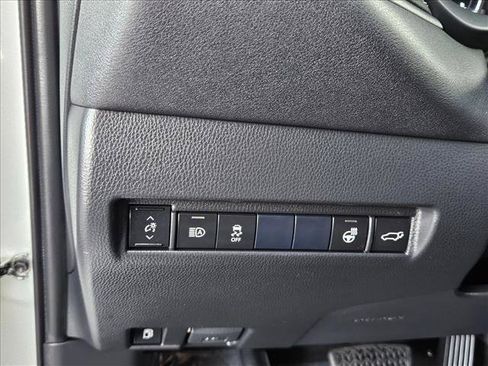 Used 2021 Toyota Venza XLE w/ Softex Package AWD/4WD image 26