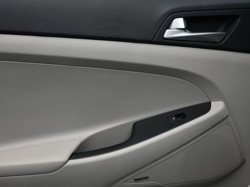 Used 2021 Hyundai Tucson Sport image 16