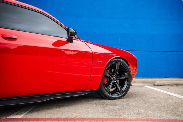 Used 2015 Dodge Challenger R/T w/ Quick Order Package 28B R/T RWD image 29