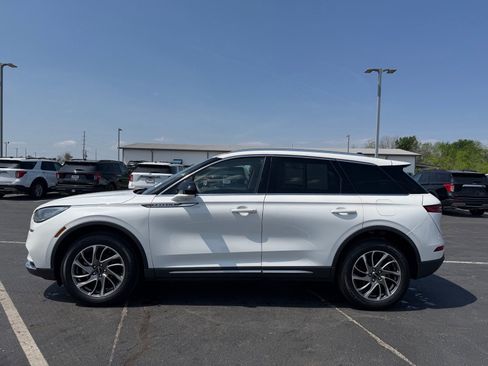 Used 2022 Lincoln Corsair FWD w/ Equipment Group 101A image 9