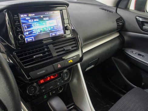 Used 2024 Mitsubishi Eclipse Cross ES image 17