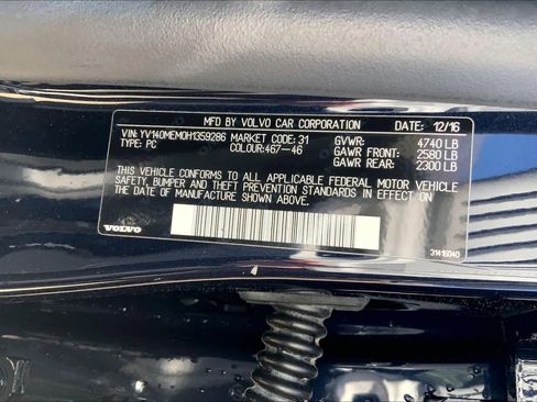 Used 2017 Volvo V60 T5 Platinum w/ Climate Package image 34